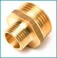 Supistuskaksoisnippa messinki 1 1/2"-1" (DN40-25) 1570921 - Kierreliittimet - 7391653856216 - 1
