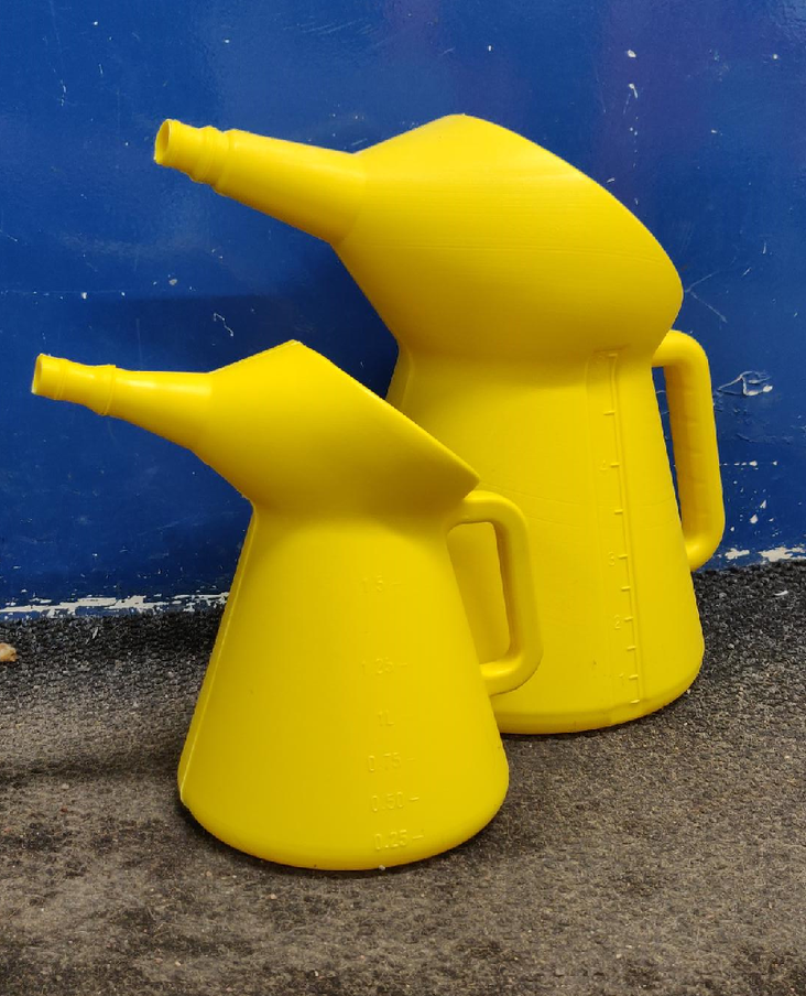 Öljykannu 5 l ja 1,5 l - Ajoneuvotarvikkeet ja varaosat - 6410404807091 - 1