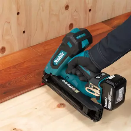 Ankkurinaulain Makita DBN620ZJ 18V LXT - Akkunaulaimet - 0197050014115 - 2