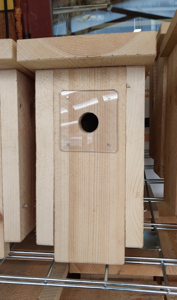 Kotimainen Linnunpönttö 28mm - Ulkolinnun ruoat ja tarvikkeet - 000000123456 - 1