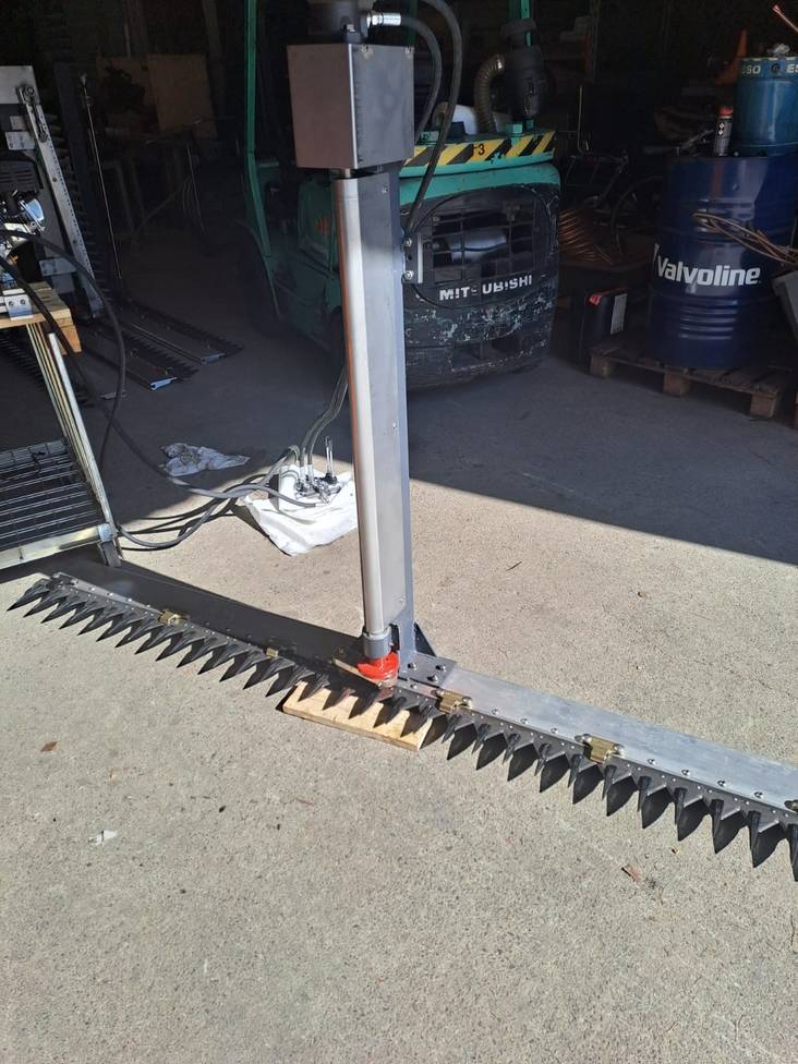 Kaislaleikkuri Ammattikäyttöön 2 - 3 m - Akkupensasleikkurit - 1054211A - 1